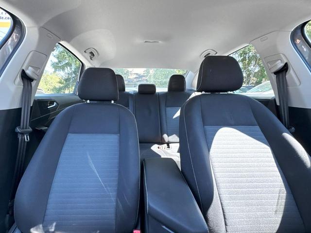 Photo of 2024 Platinum Gray Metallic Volkswagen Jetta