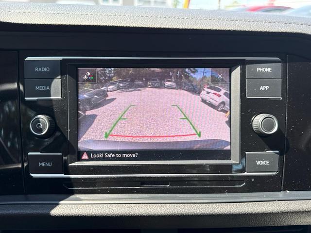Photo of 2024 Platinum Gray Metallic Volkswagen Jetta