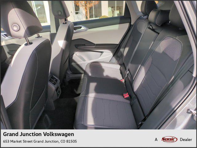 Photo of 2025 Platinum Gray Metallic Volkswagen Taos