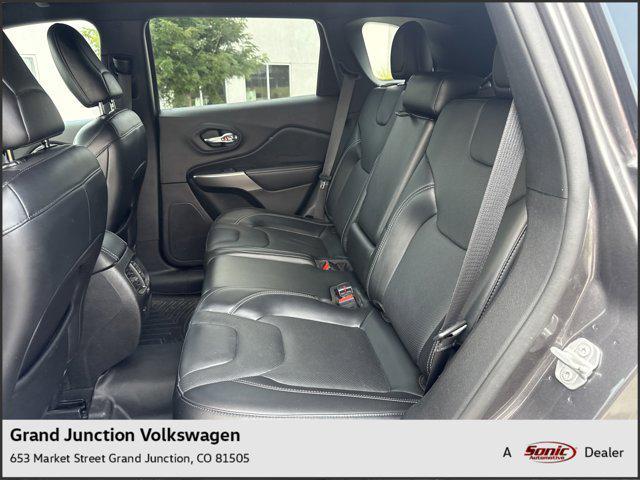 Photo of 2021 Granite Crystal Metallic Clearcoat Jeep Cherokee
