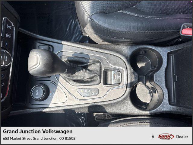 Photo of 2021 Granite Crystal Metallic Clearcoat Jeep Cherokee