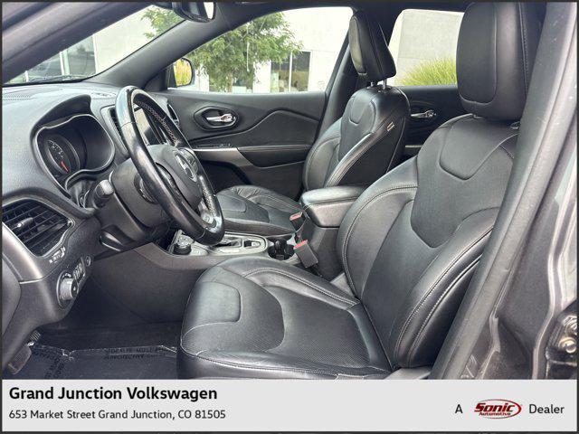 Photo of 2021 Granite Crystal Metallic Clearcoat Jeep Cherokee