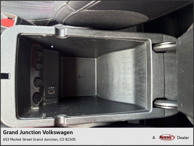 Photo of 2021 Granite Crystal Metallic Clearcoat Jeep Cherokee