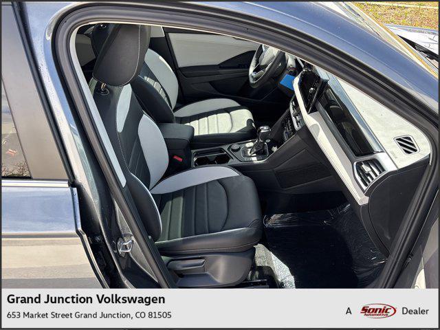 Photo of 2025 Platinum Gray Metallic Volkswagen Taos
