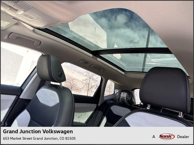 Photo of 2025 Platinum Gray Metallic Volkswagen Taos