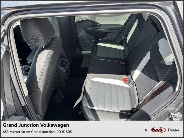 Photo of 2025 Platinum Gray Metallic Volkswagen Taos