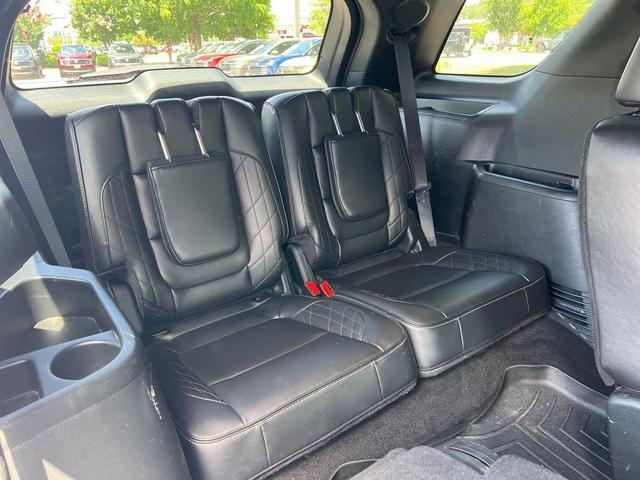 Photo of 2019 Magnetic Metallic Ford Explorer