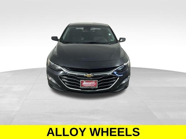 Photo of 2023 Mineral Gray Metallic Chevrolet Malibu