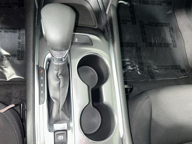 Photo of 2023 Mineral Gray Metallic Chevrolet Malibu