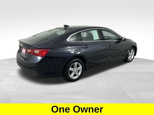 Photo of 2023 Mineral Gray Metallic Chevrolet Malibu