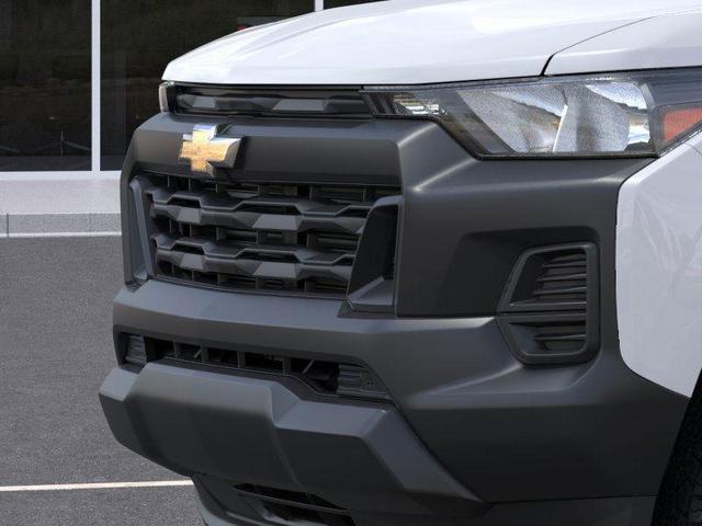 Photo of 2025 Summit White Chevrolet Colorado