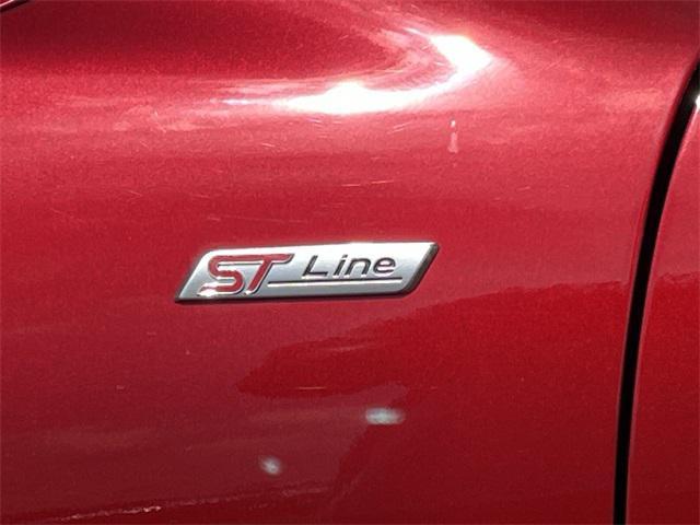Photo of 2023 Rapid Red Metallic Tinted Clearcoat Ford Escape
