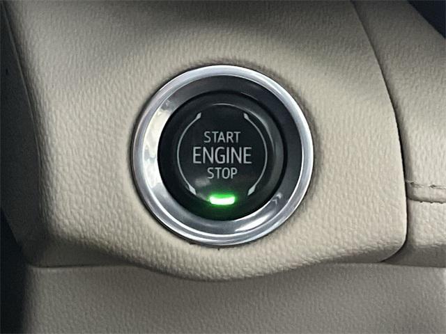 Photo of 2021 Summit White Buick Envision