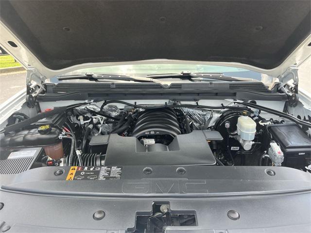 Photo of 2018 Summit White GMC Sierra 1500