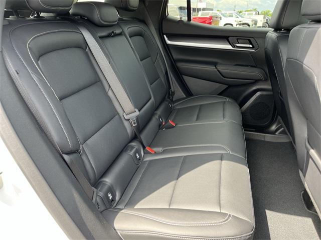 Photo of 2025 Summit White GMC Terrain