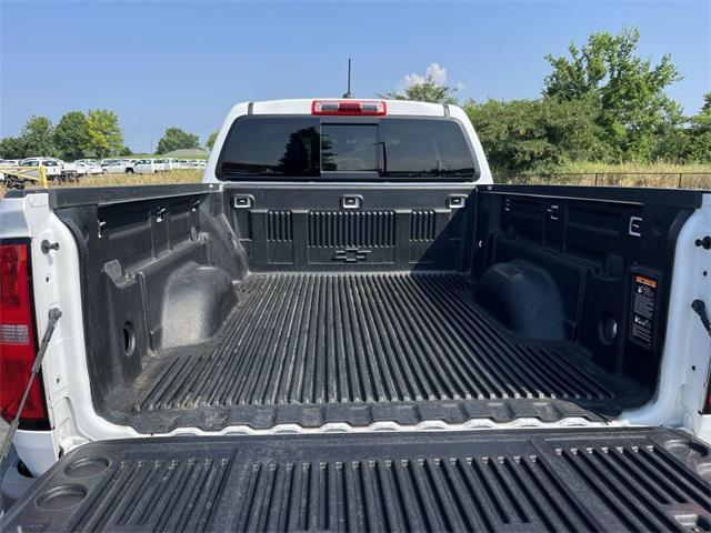 Photo of 2019 Summit White Chevrolet Colorado