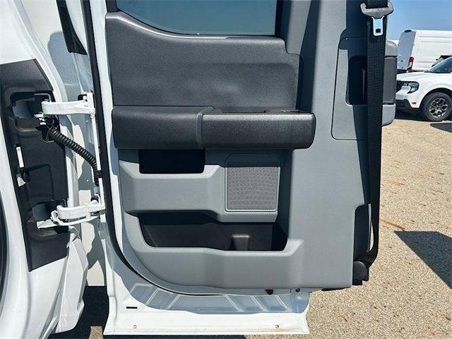 Photo of 2025 Oxford White Ford F-350
