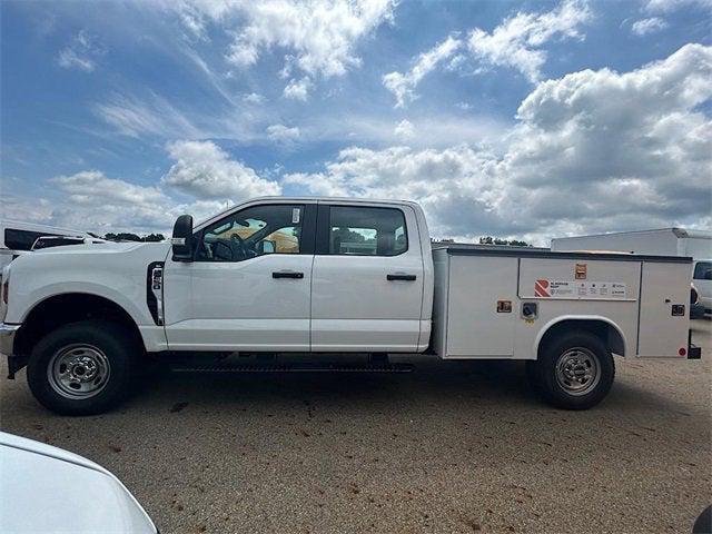 Photo of 2025 Oxford White Ford F-250