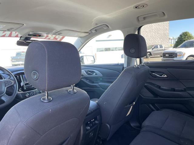 Photo of 2021 Satin Steel Metallic Chevrolet Traverse