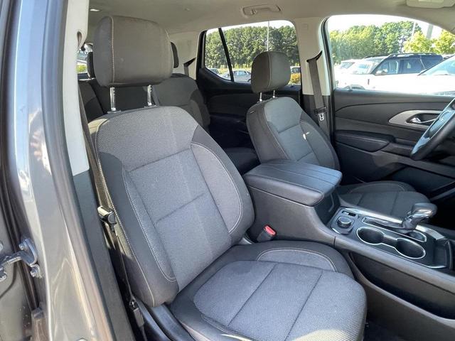 Photo of 2021 Satin Steel Metallic Chevrolet Traverse