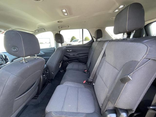 Photo of 2021 Satin Steel Metallic Chevrolet Traverse