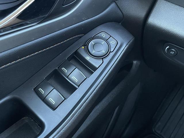 Photo of 2021 Satin Steel Metallic Chevrolet Traverse