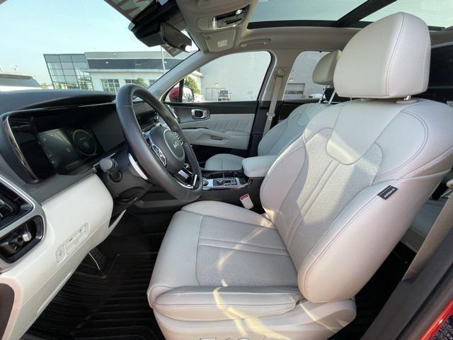 Photo of 2023 Runway Red Kia Sorento Hybrid