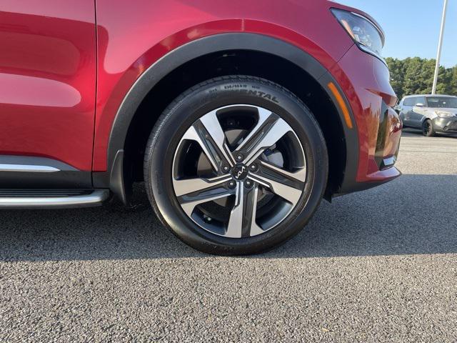Photo of 2023 Runway Red Kia Sorento Hybrid
