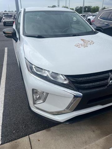 Photo of 2018 Diamond White Pearl Mitsubishi Eclipse Cross