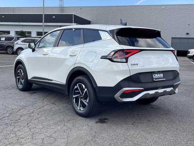 Photo of 2024 Snow White Pearl Kia Sportage Hybrid