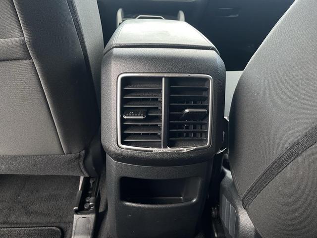 Photo of 2024 Snow White Pearl Kia Sportage Hybrid
