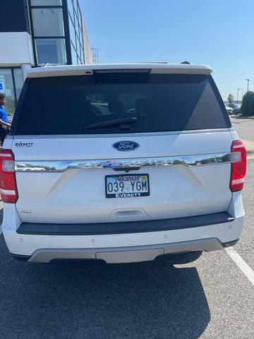 Photo of 2019 White Platinum Metallic Tri-Coat Ford Expedition