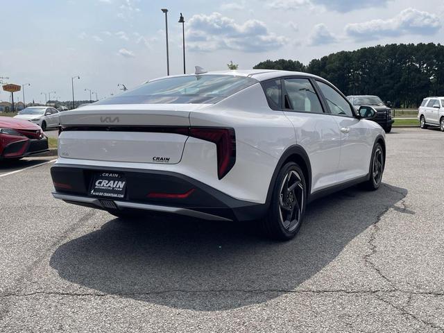 Photo of 2025 Snow White Pearl Kia K4