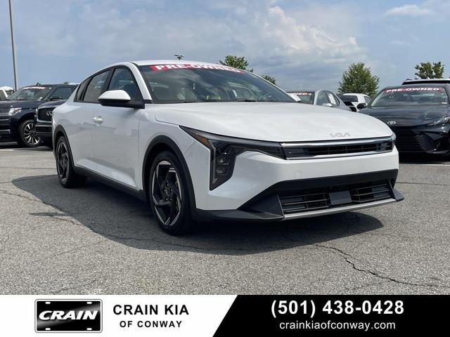 Photo of 2025 Snow White Pearl Kia K4