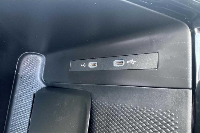 Photo of 2024 Pure White Volkswagen ID.4