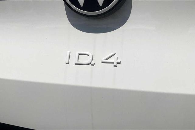 Photo of 2024 Pure White Volkswagen ID.4