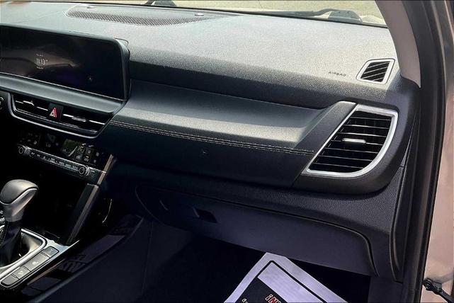 Photo of 2024 Steel Gray Kia Seltos