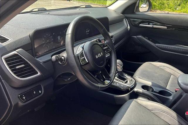 Photo of 2024 Steel Gray Kia Seltos