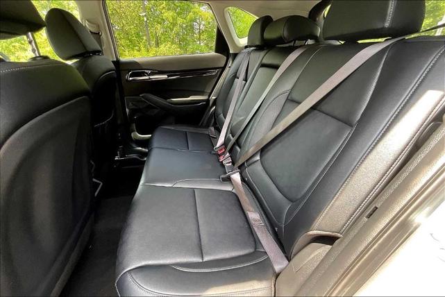 Photo of 2024 Steel Gray Kia Seltos