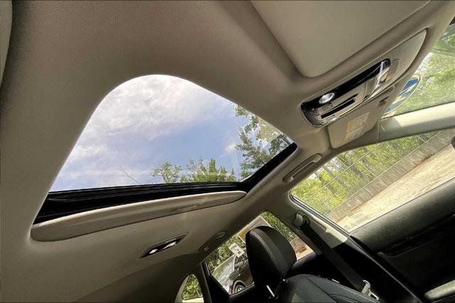 Photo of 2024 Steel Gray Kia Seltos