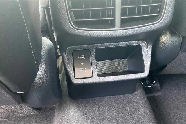 Photo of 2024 Steel Gray Kia Seltos