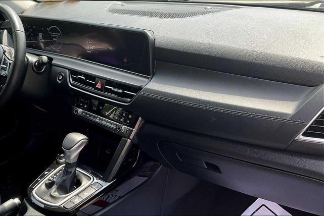 Photo of 2024 Steel Gray Kia Seltos
