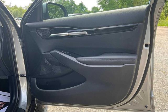 Photo of 2024 Steel Gray Kia Seltos