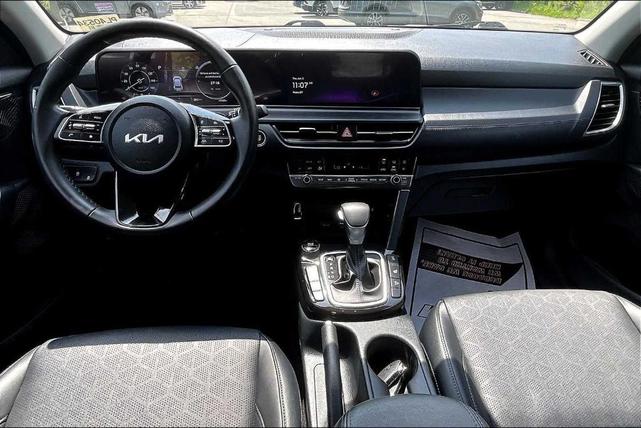 Photo of 2024 Steel Gray Kia Seltos