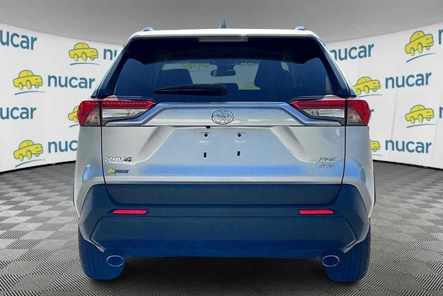 Photo of 2024 Silver Sky Metallic Toyota RAV4