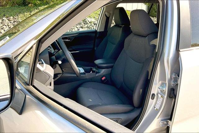 Photo of 2024 Silver Sky Metallic Toyota RAV4