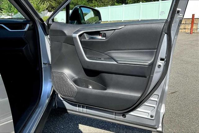 Photo of 2024 Silver Sky Metallic Toyota RAV4