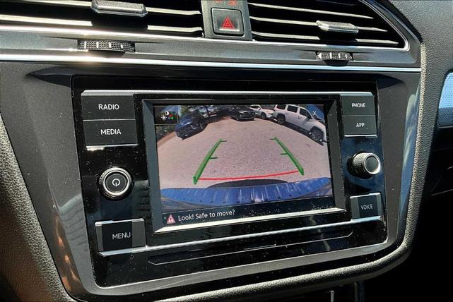 Photo of 2022 Deep Black Pearl Effect Volkswagen Tiguan