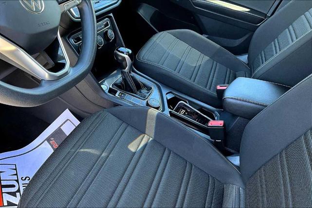 Photo of 2022 Deep Black Pearl Effect Volkswagen Tiguan