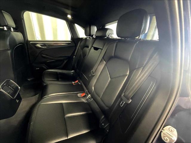 Photo of 2021 Night Blue Metallic Porsche Macan